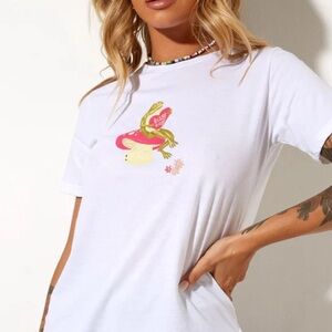 Kissy Kissy Frog shirt from Motel rocks